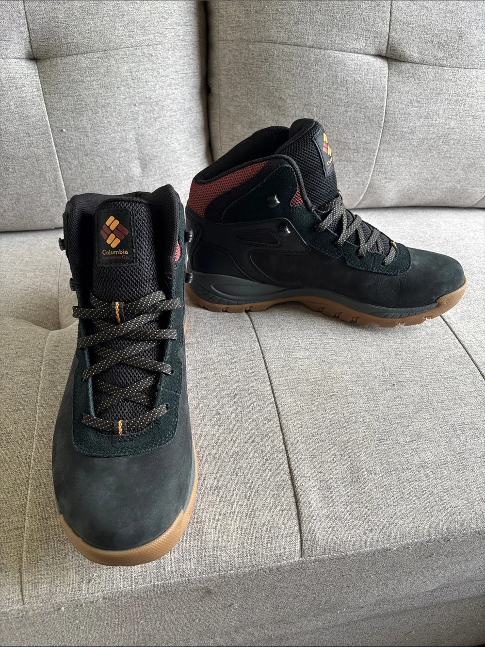 Columbia Black and Brown Men's Waterproof Hiking Boots - High Ankle Support. New